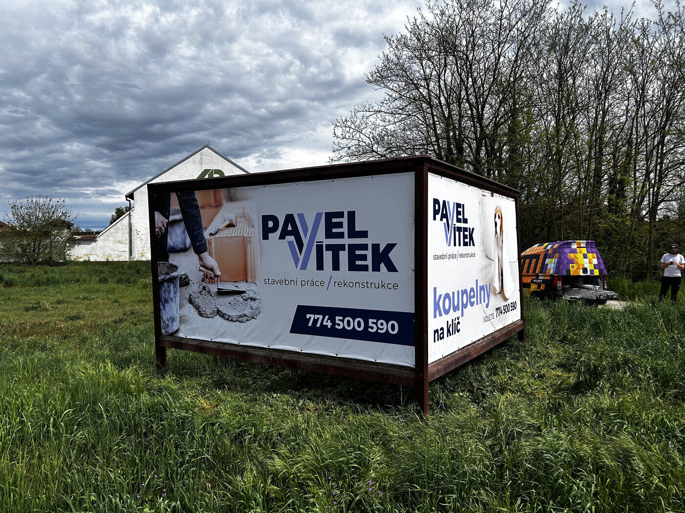 Bannery a cedule We.TEC